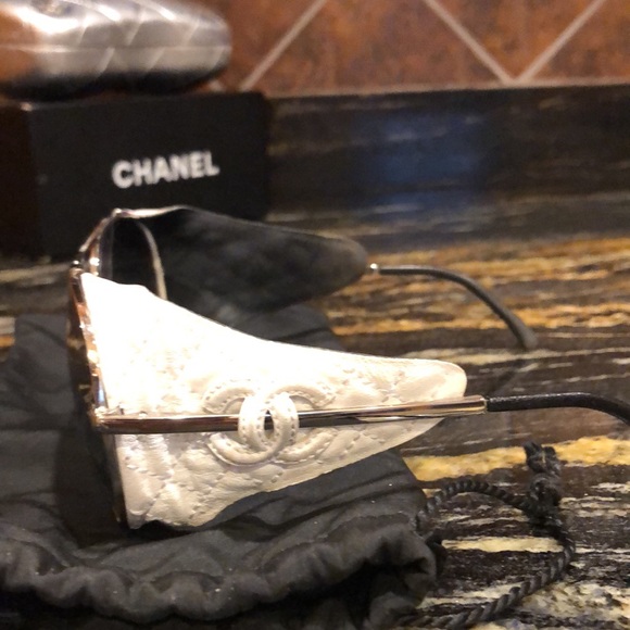 AUTHENTIC Rare Runway Chanel Aviator Sunglasses - Picture 4 of 9